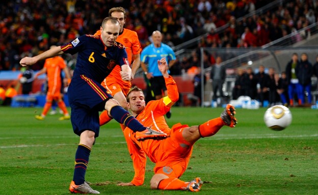 אנדרס אינייסטה נבחרת ספרד (צילום: רויטרס)