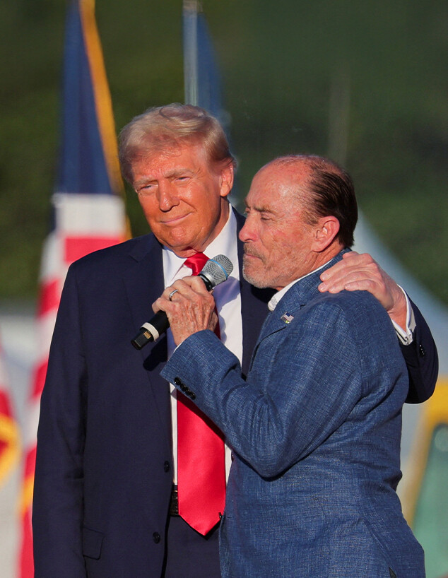 לי גרינווד ונשיא ארה"ב דונלד טראמפ