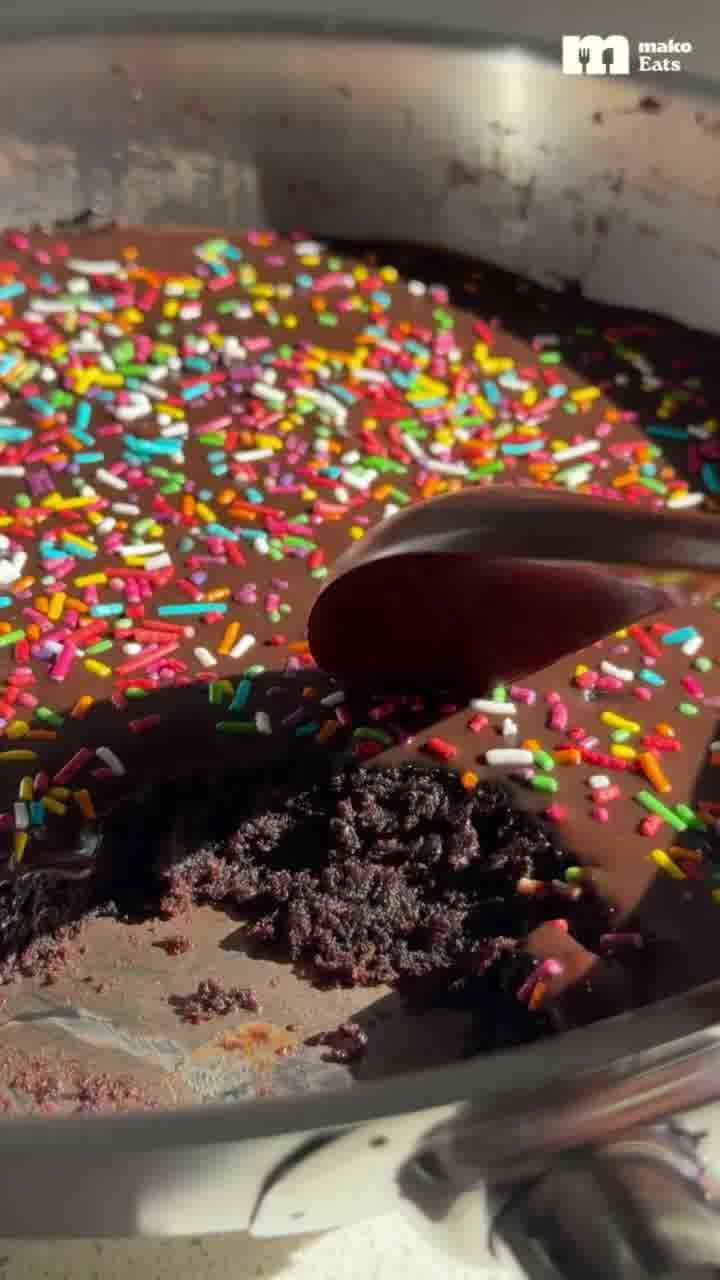 יש לכם כל כך הרבה סיבות להכין את העוגה הזאת