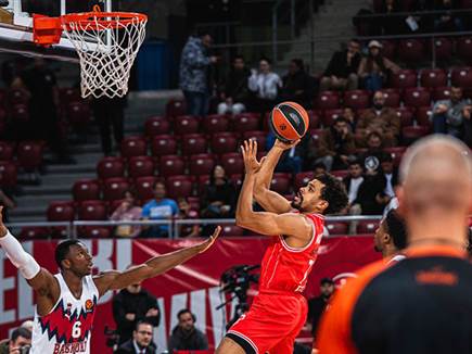 מחצית אחת טובה הספיקה. מלקולם (באדיבות הפועל `IBI` תל אביב)