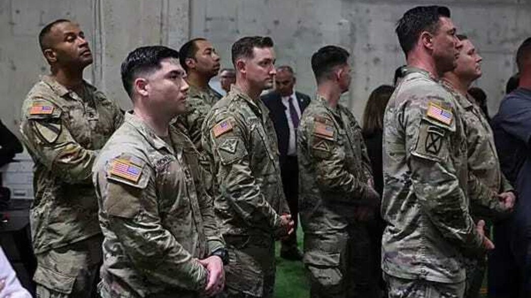 חיילים אמריקנים במפקדה האמריקנית בקריית גת