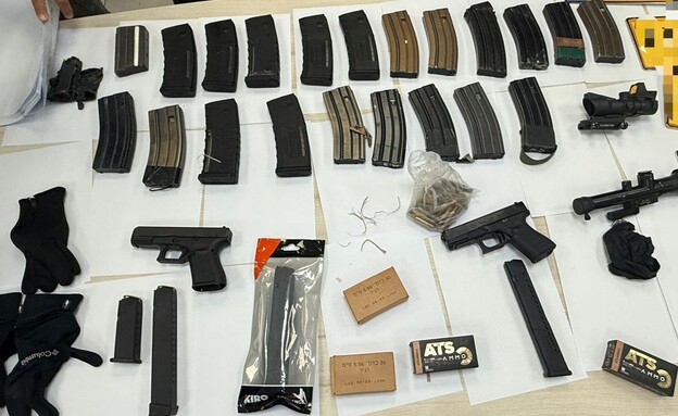 מצבור הנשק שנתפס בבית העורך דין 