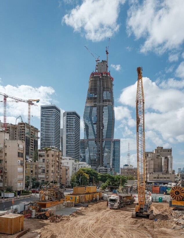 אתר בנייה ברחוב יגאל אלון בתל אביב אתר בנייה ברחוב יגאל אלון בתל אביב