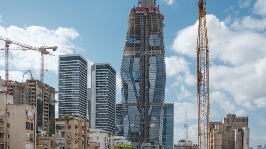 אתר בנייה ברחוב יגאל אלון בתל אביב