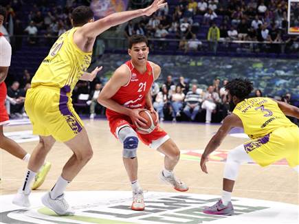 המלאך של ב&ldquo;ש היום, אך זה לא הספיק. אנג`ל (אלן שיבר)