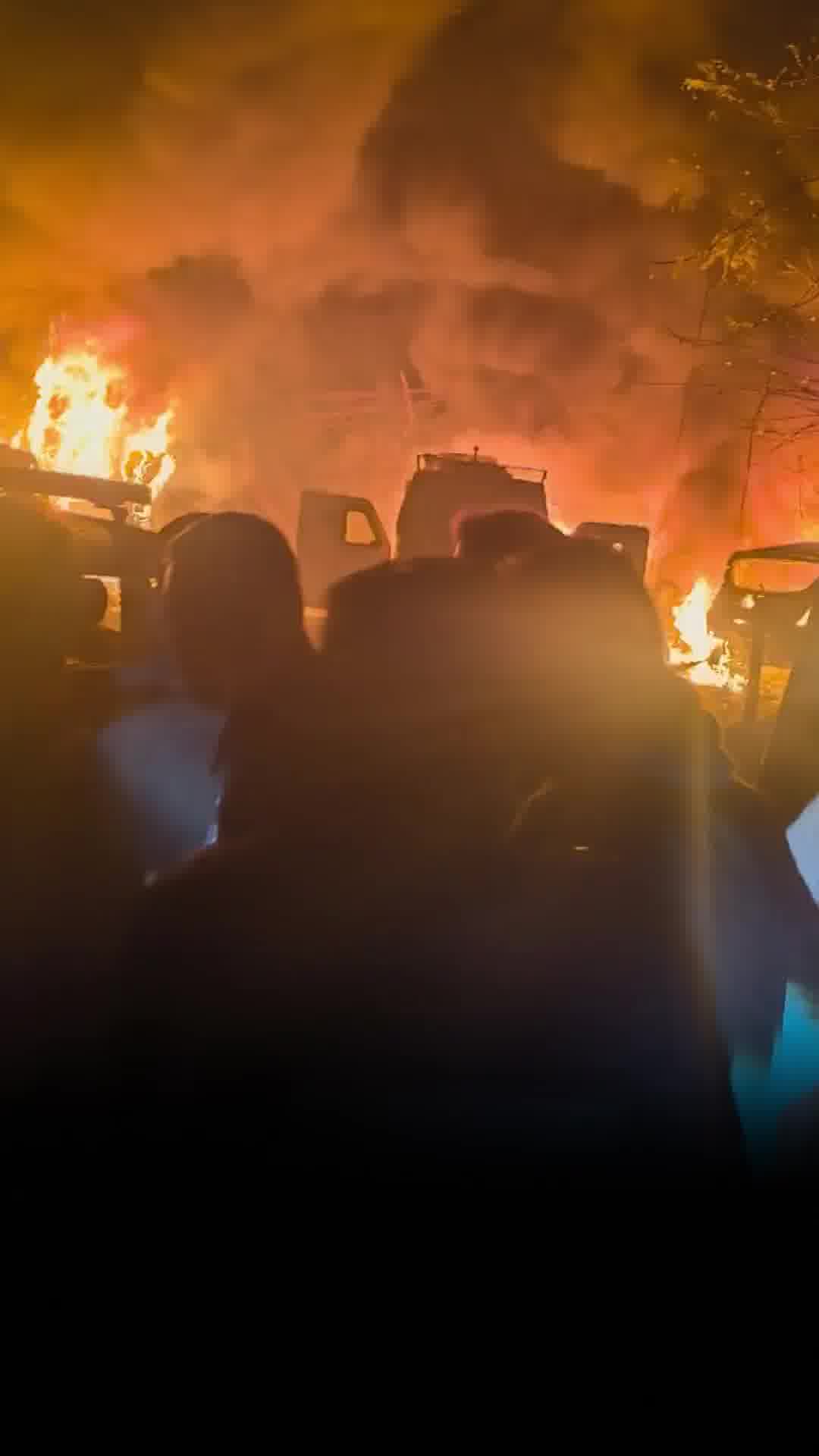 פיצוץ אדיר ואש מתלקחת בין כוחות הכיבוי: תיעוד דרמטי מהודו