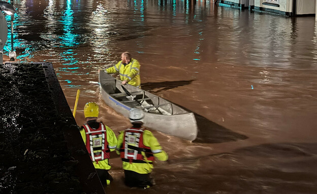 נזקי הסופה "קלאודיה" בווילס נזקי הסופה "קלאודיה" בווילס