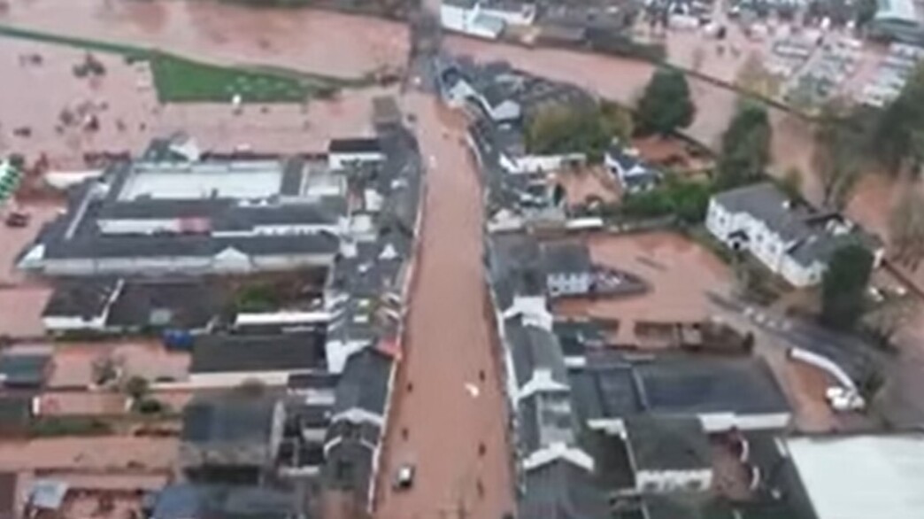 הרוגים בפורטוגל בעקבות הסופה "קלאודיה", שיטפונות בבריטניה