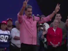 מרוב לחץ ובהלה: נשיא ונצואלה התחיל לשיר ולרקוד