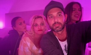 המפגש של קים קרדשיאן וקלואי קרדשיאן עם בריטני ספירס (צילום: instagram)