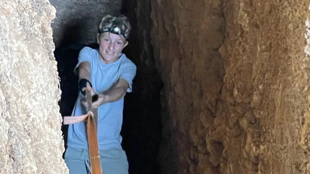 איתמר פרנקו בביקור במערה