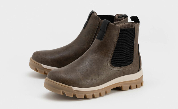 חיתוכים נובמבר 2025 2544714, גולף נעליים גבוהות