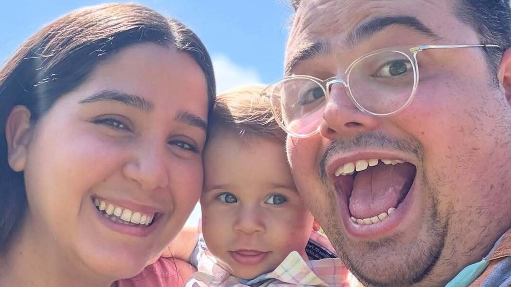 אוראל צברי ומשפחתו אוראל צברי ומשפחתו