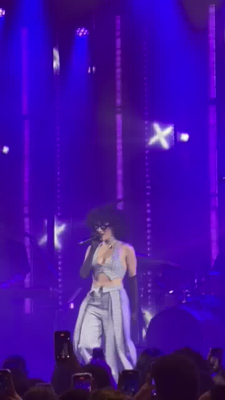 ליהי טולדנו משיקה הערב את אלבומה החדש ״אומץ״ בבארבי ת״א