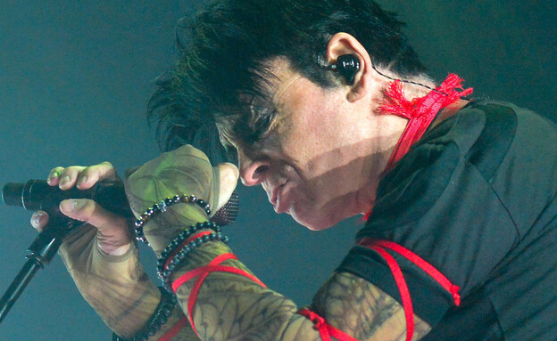 גארי ניומן בהופעה