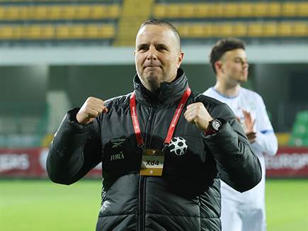 רן בן שמעון ושחקניו מסיימים את הקמפיין במקום השלישי (אודי ציטיאט)