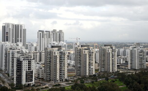 שכונת האגמים בנתניה (צילום: שחר יערי, פלאש 90)