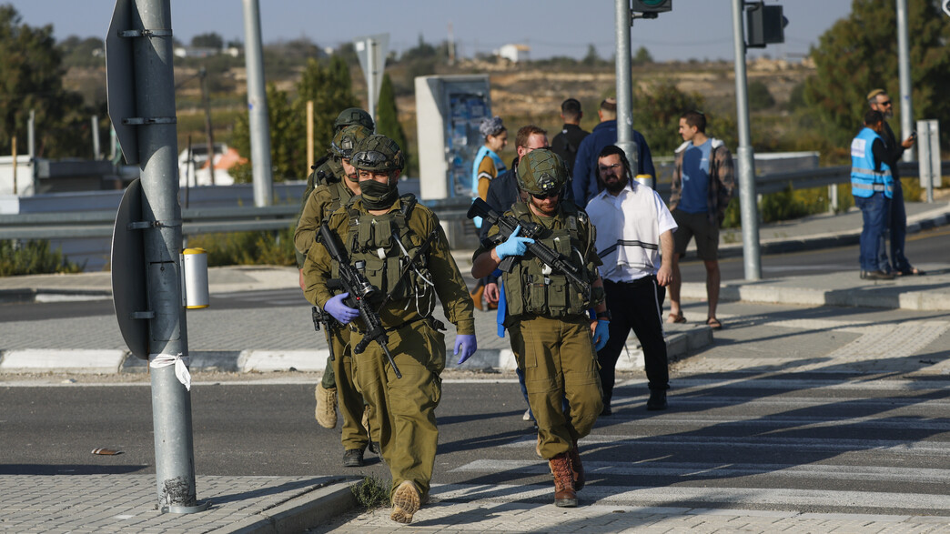 פיגוע דריסה משולב בצומת הגוש פיגוע דריסה משולב בצומת הגוש