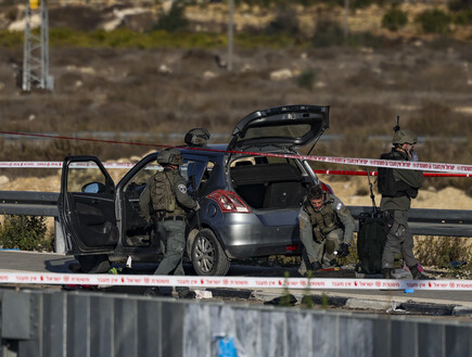 פיגוע משולב בגוש עציון: גבר נרצח בדקירות, המחבלים חוסלו