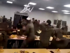 מכות וכיסאות באוויר: קטטה חריגה בבסיס צה"ל
