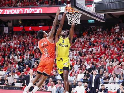 קיבלנו משחק יורוליג מרשים (צילום: אלן שיבר)