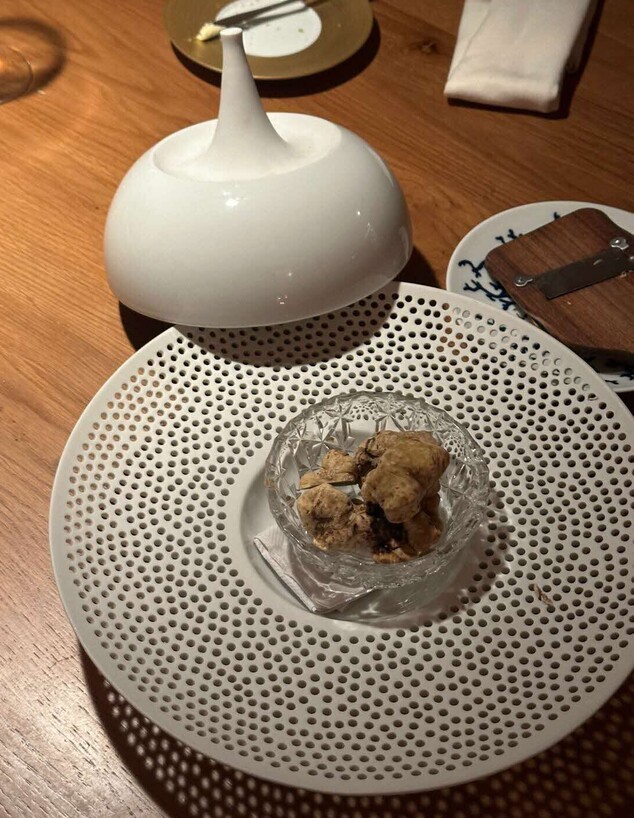 כמהין לבנות אצל מושיק