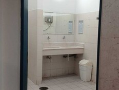 הסטודנטיות נדהמו: כל הדלתות בשירותי הנשים במכללה נעקרו