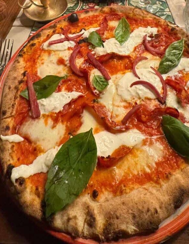 פיצה של מסעדת Pizi