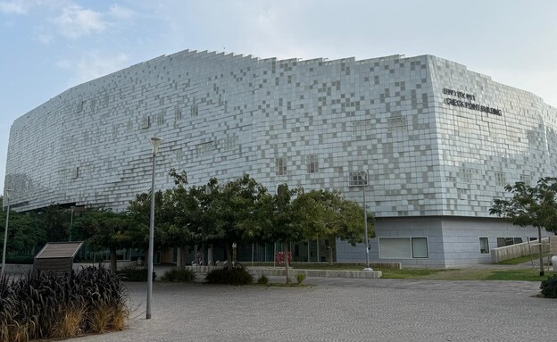 בניין בית הספר למדעי המחשב ובינה מלאכותית (צילום: שחר שחר, דוברות אוניברסיטת תל אביב)