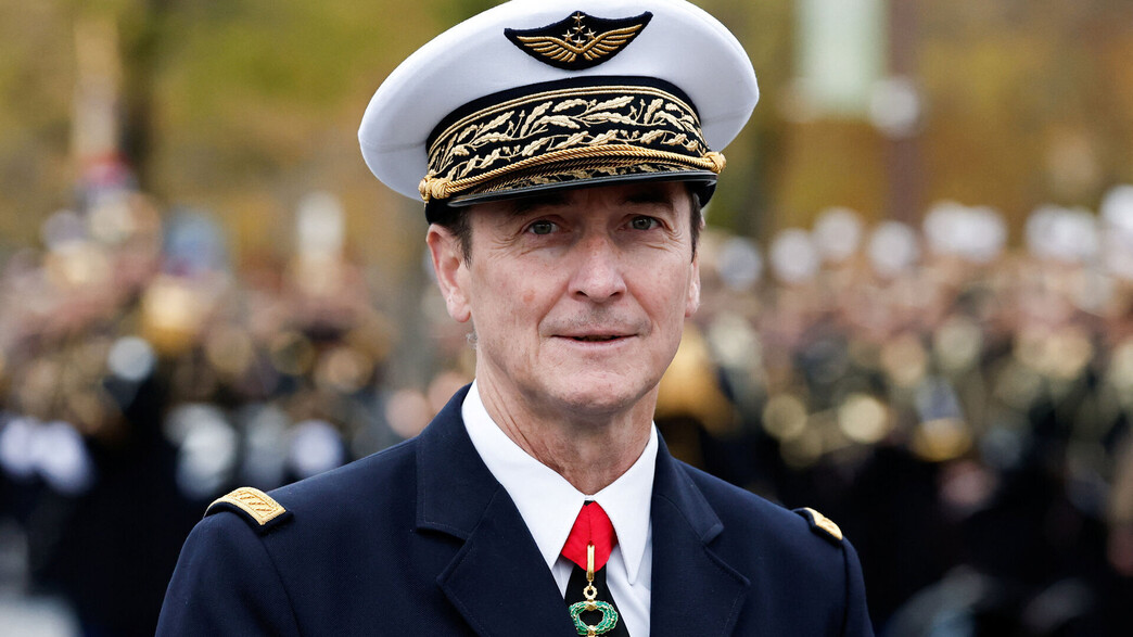 פביאן מנדון, מפקד צבא צרפת