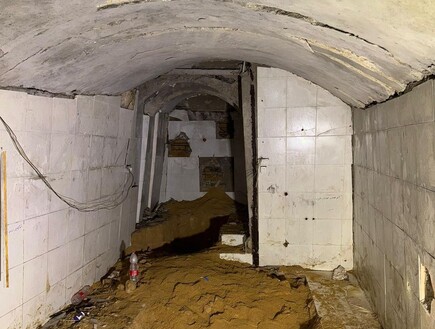 "בגודל 4 אצטדיונים": תיעוד מהמנהרה שבה הוחזק הדר גולדין