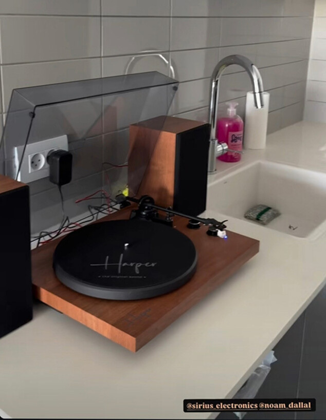 מאי ערב מציצים מטבח ג 