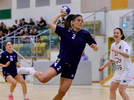 דניאלה דרגוייביץ מהרצליה (גיל שמאי) דניאלה דרגוייביץ מהרצליה (גיל שמאי)