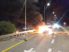 רכב התפוצץ ליד הקיבוץ בעמק, שני עוברי אורח נפגעו
