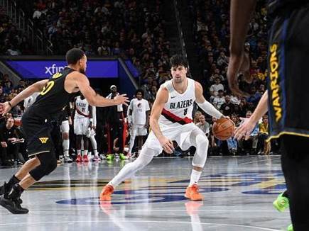 (Photo by Noah Graham/NBAE via Getty Images) (צילום: ספורט 5)