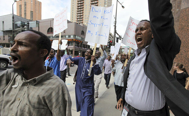 מפגינים סומלים במינסוטה (צילום: רויטרס) מפגינים סומלים במינסוטה (צילום: רויטרס)