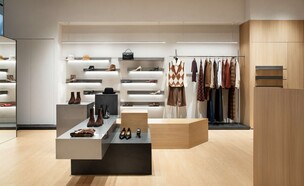 החנות של רונן חן טי אל וי (צילום: נועה בלרשטיין)