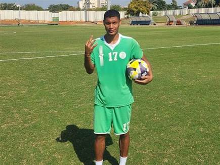 מכה לכפר סבא: אברהמס מסרב לחזור למועדון