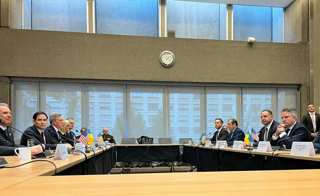 פגישת המשלחות של ארה"ב ואוקראינה בג'נבה