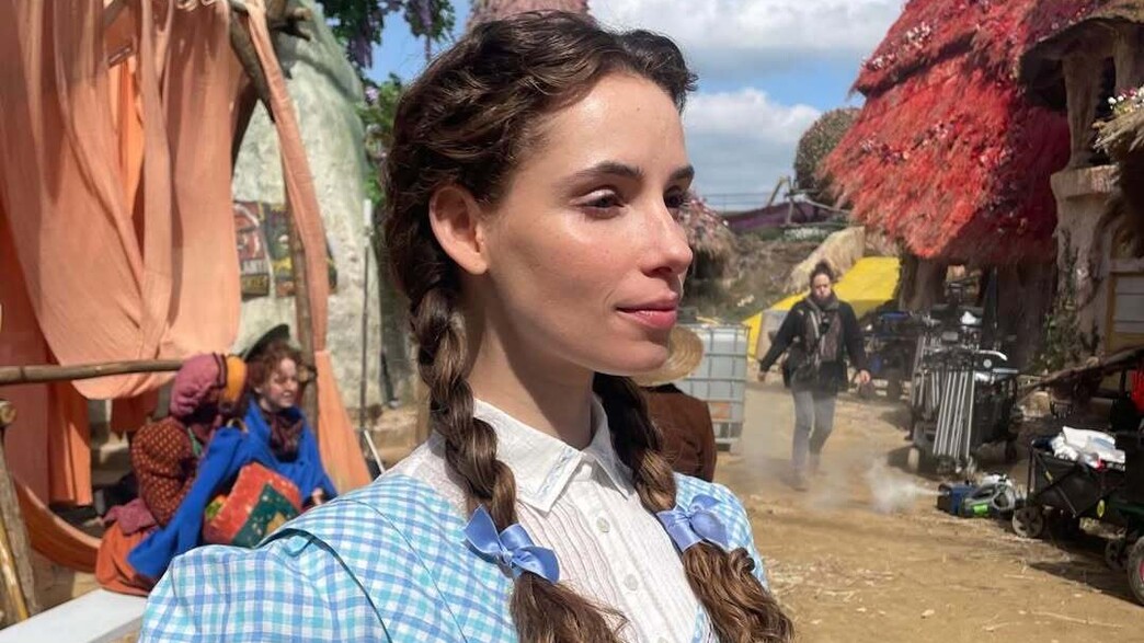 בת'ני וויבר מרשעת חלק 2 דורותי בת'ני וויבר מרשעת חלק 2 דורותי