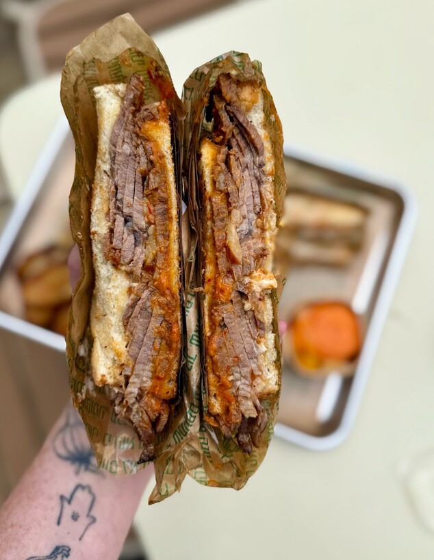 200 גרם בריסקט. דאדי. באזל