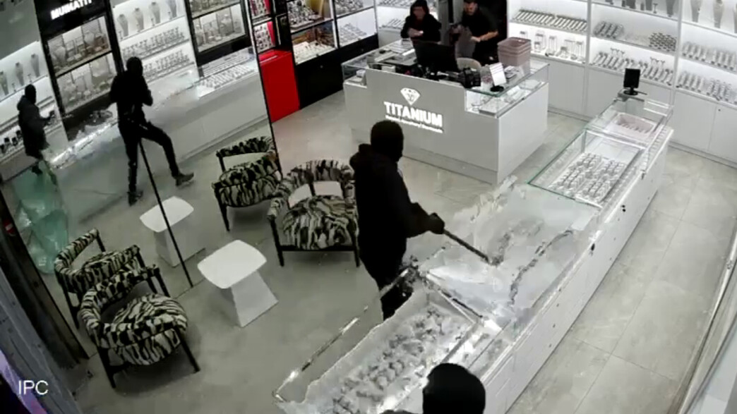 תיעוד השוד שהסתבך תיעוד השוד שהסתבך