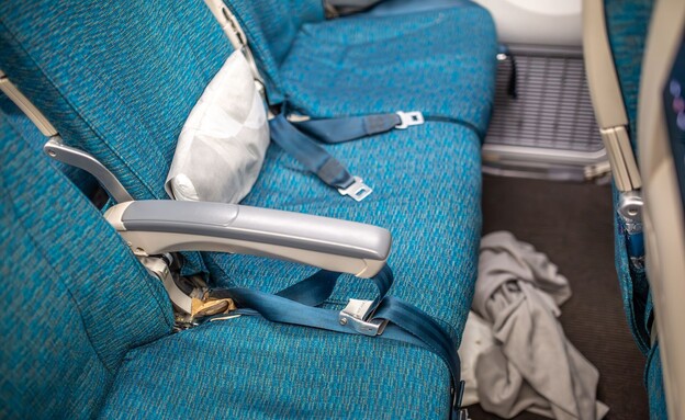 שמיכות וכריות טיסה