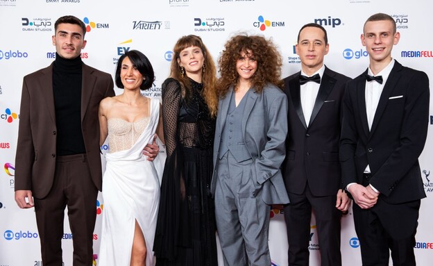 צוות הסדרה "ילד רע" בטקס פרס האמי הבין-לאומי צוות הסדרה "ילד רע" בטקס פרס האמי הבין-לאומי