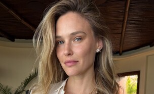 בר רפאלי בג'ינס (צילום: אינסטגרם, barrefaeli)