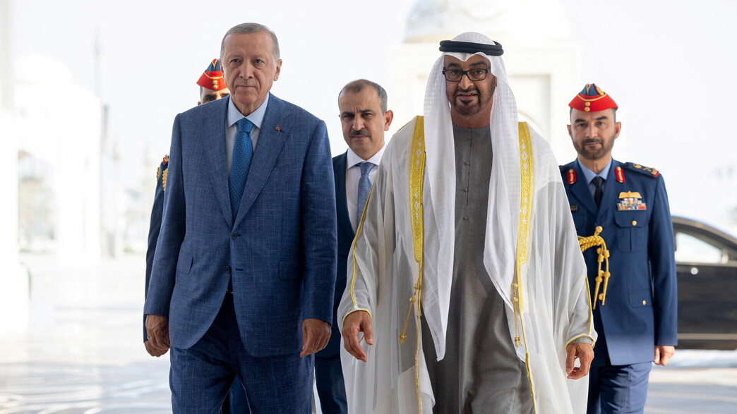 ארדואן עם נשיא איחוד האמירויות מוחמד בן זאיד