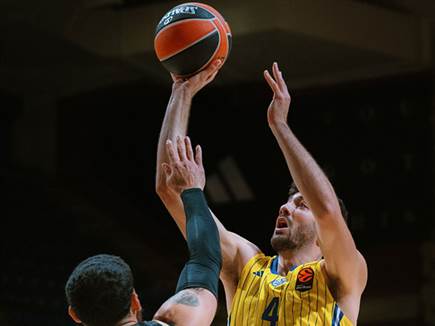 יכול לבסס את עצמו כשחקן רוטציה משמעותי? (יורוליג) (צילום: ספורט 5)