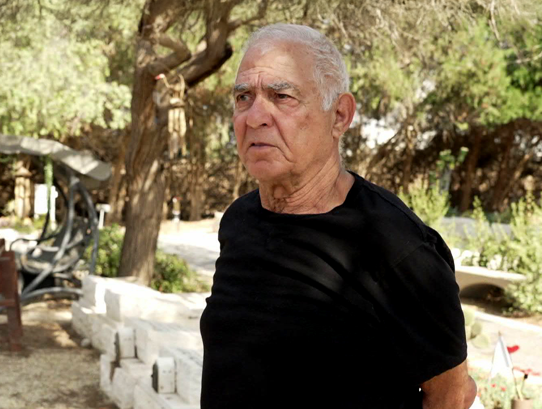 "עשו ממני סנדוויץ' בין שתי נוח'בות יימח שמם, ככה נסעתי"