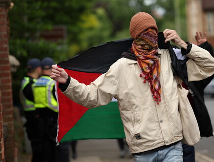 התאמנו במדבר, תכננו לפוצץ את ערב השנה החדשה בלוס אנג'לס