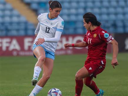 במדי הנבחרת. “דרג C קטן עלינו“ (אסי קיפר ההתאחדות לכדורגל) (צילום: ספורט 5)